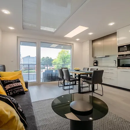 Homely Place Poznania * Poznań