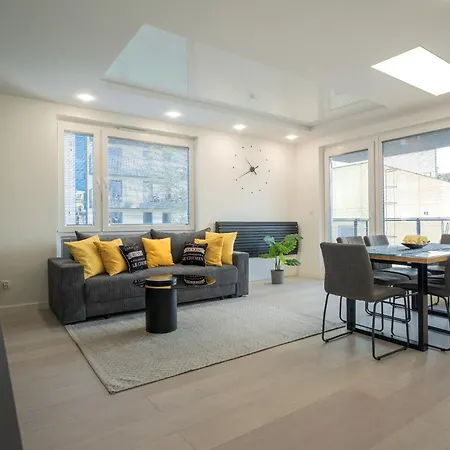 Homely Place Poznania * Poznań