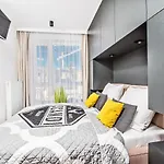 Homely Place Koziolki - Stary Rynek Apartment *