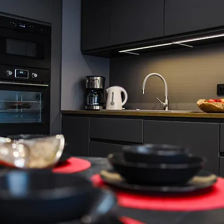 Mira Residence Poznan Old Town & Parking *
