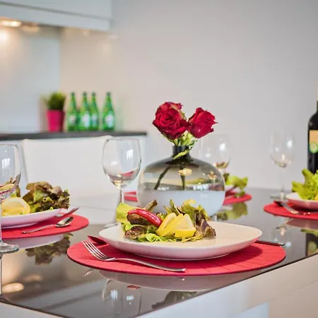 Mira Residence Poznan Old Town & Parking *